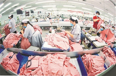 紡企訂單紛至沓來，工人生產熱潮涌動，服裝產業迎來復蘇春風